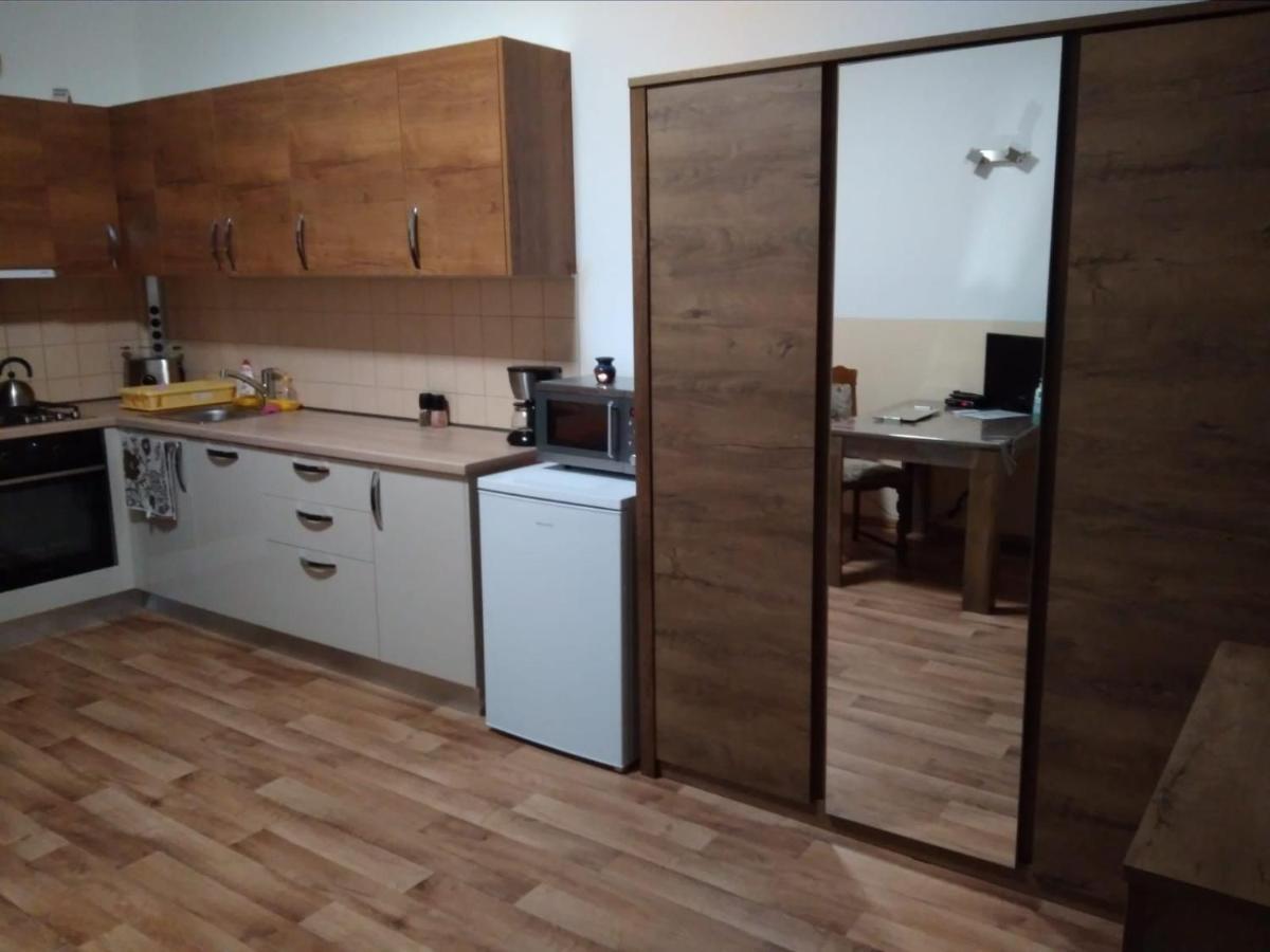 Pensión Room&kitchen Next To Castle *